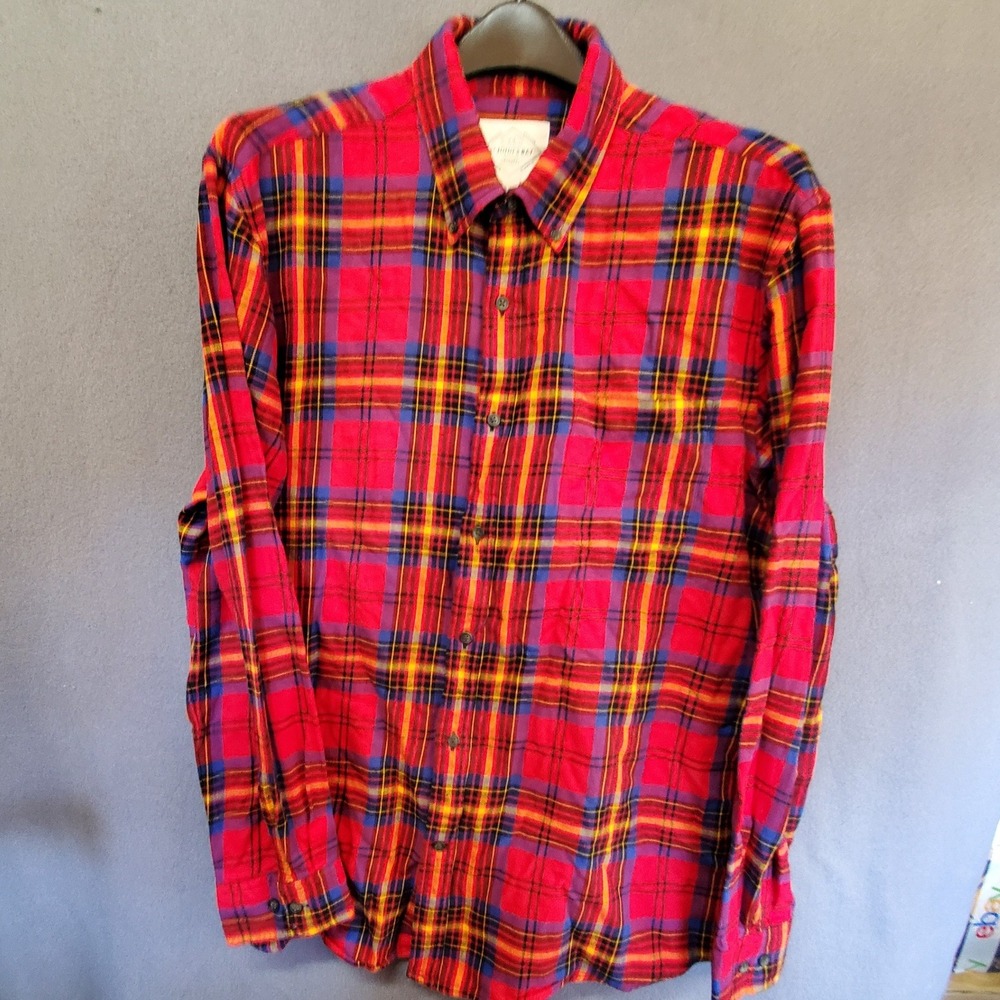 St Johns Bay Mens Red Plaid Flannel Shirt Large Long Sleeve Cotton Button Down